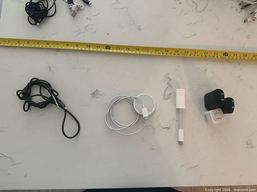 Adaptors/chargers, etc (1 of 4)