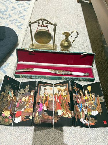 Decorative Asian Collectibles Set with Mini Lacquer Screen (1 of 2)