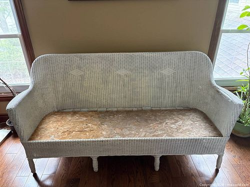 Antique Wicker Settee (1 of 7)
