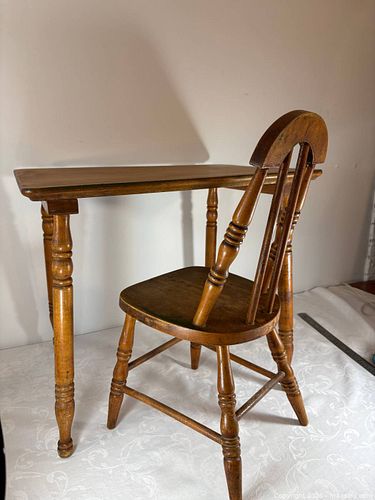 Vintage Children's Table and Chair (1 of 10)