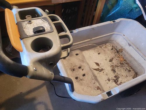 Large Wheelbarrow Style Fertilizer Spreader  (1 of 3)