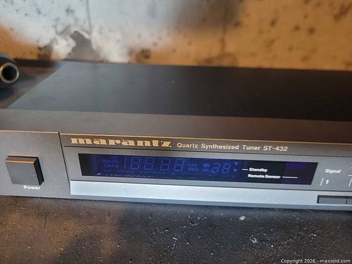 Marantz Stereo Tuner (1 of 3)