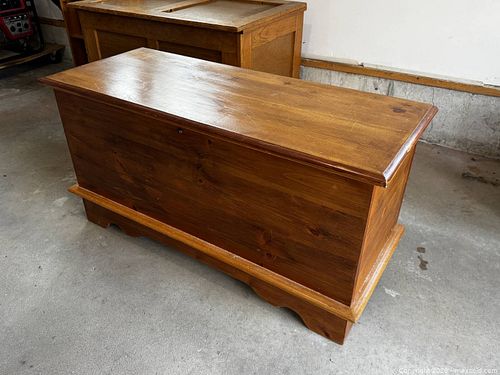 Cedar lined pine chest. (1 of 6)