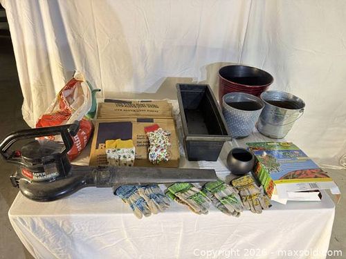 Gardening Items (1 of 10)