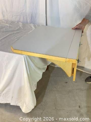 Gateleg Fold Out Table (1 of 7)