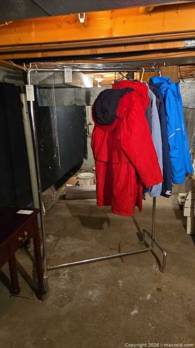 Garment Rack   C (1 of 6)