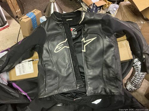 Lot #29810470 (1 of 7)