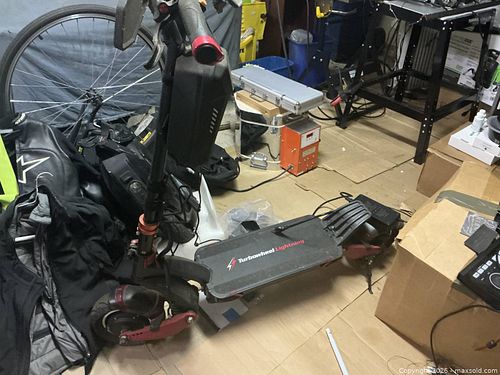 Lot #29810484 (1 of 5)