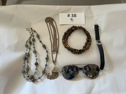 Lot #38 (1 of 19)