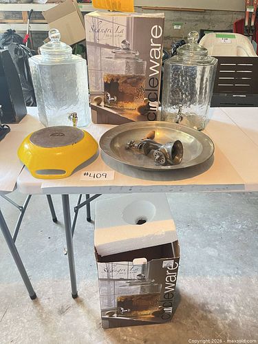 Vintage & New Kitchen: Copco Enamel Cast Iron Dish, CircleWare Drink Dispensers, Beatrice Meat Grinder (1 of 19)