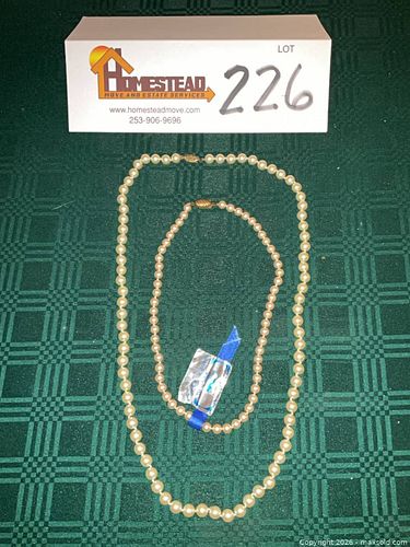 Lot #226 (1 of 17)