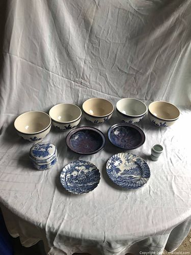 Collection of Ceramic Items (1 of 13)