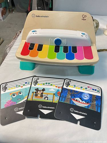 Baby Einstein Musical Toy Piano / Keyboard (1 of 5)