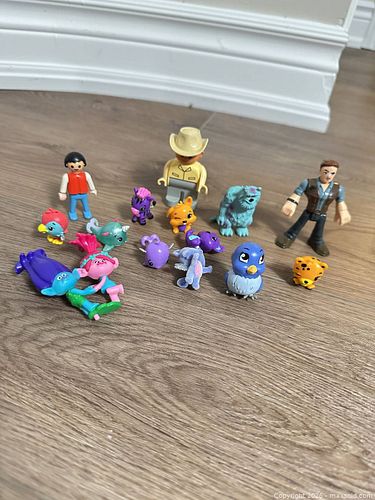 Lot #18 (1 of 7)