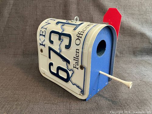 Kentucky License Plate Birdhouse "Fallen Officers Trust" (1 of 9)
