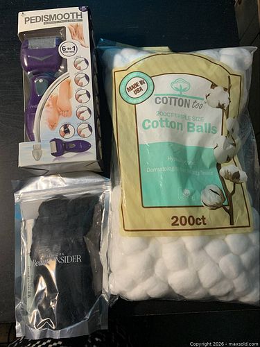 Bathroom and Self Care Lot (Most New) (1 of 20)