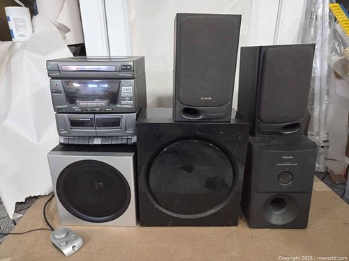 Huge lot of Electronics (Speakers , Radio , and Subwoofers ) (1 of 10)