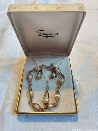 Simpson's Vintage Gold-Tone Pearl Necklace, Bracelet & Earrings Set (1 of 4)