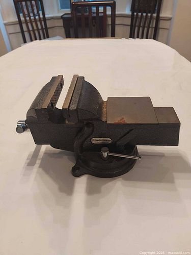 Lot #39 (1 of 6)