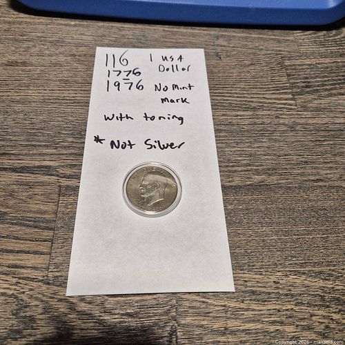 1776-1976 no mint mark dollar in capsule (1 of 3)