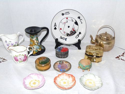 COLLECTIBLES (1 of 11)