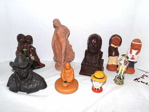 LOT FIGURINES (1 of 16)