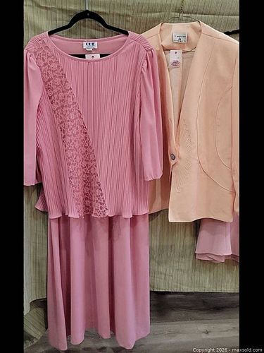 Vintage womens clothing (1 of 4)