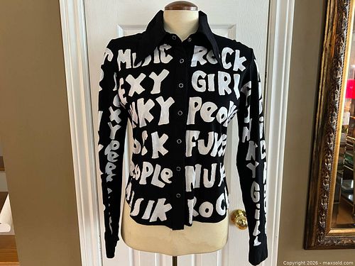 Designs by Naomi Bold Graphic Long Sleeve Toronto, Canada (1 of 20)