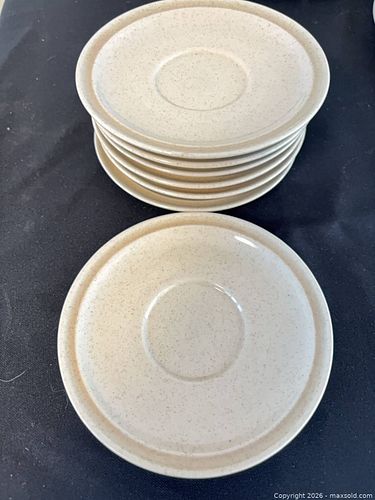 Dinnerware Set A (1 of 12)