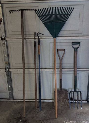 Garden Tools B (1 of 19)