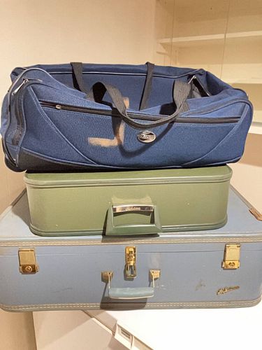 Luggage lot.  B (1 of 10)