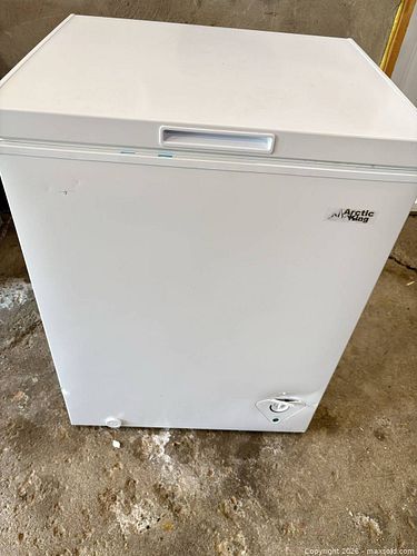 Lot #44 (1 of 8)