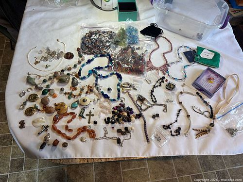 LOT OF BEADING AND JEWELRY SUPPLIES (1 of 20)