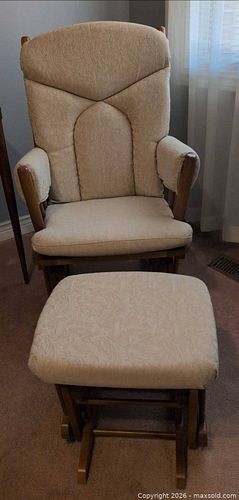 Glider Rocker with Footstool C (1 of 17)