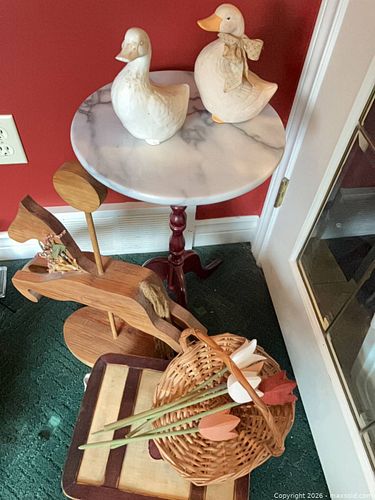 Home Decor lot. A (1 of 7)