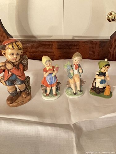 Vintage figurines. A (1 of 5)