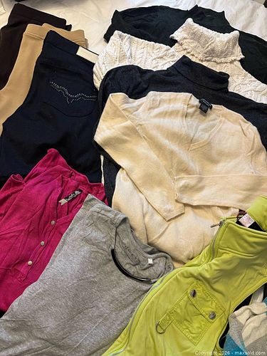 Women’s clothing D (1 of 20)