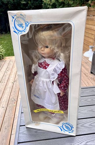Lot #83 (1 of 8)