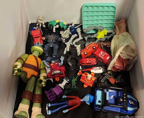 Random toys lot (1 of 5)