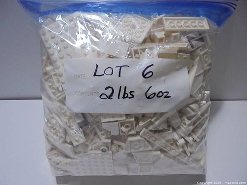 White LEGO Building Bricks, elements , printed pieces ( 2 lbs 6oz ) (1 of 8)