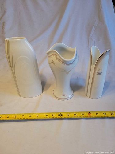 1980s ceramic vases (1 of 5)