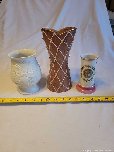Ceramic vases  (1 of 6)