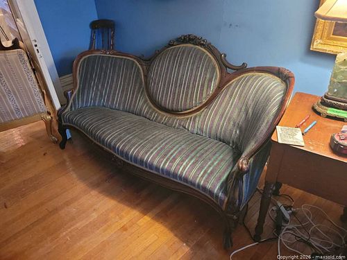 Victorian sofa (1 of 9)