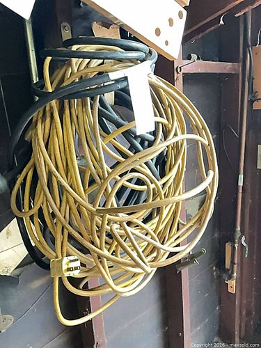 Lot of Extension Cords, Power Strip & Quad Outlet Box (1 of 4)