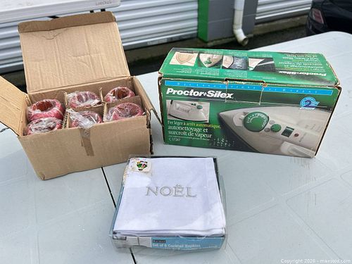 Small Household Bundle: Proctor-Silex Steam Iron & Napkin Sets -iw (1 of 13)