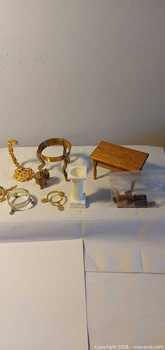 Dollhouse pcs  (1 of 8)