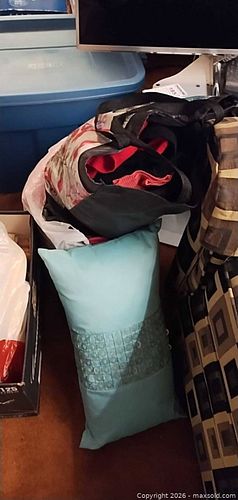 Caribbean Joe & Various Brand Sweaters B (1 of 14)