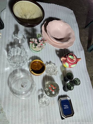 Assorted collectibles/ china/ glass (1 of 12)