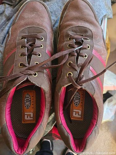 Footjoy mens spiked sneakers. Size 13 (1 of 4)