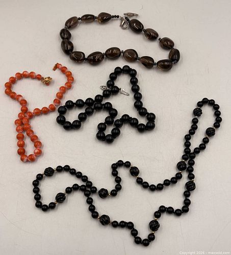 Estate Jewellery: Jet Necklaces and more (1 of 16)